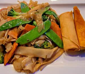 L08. Vegetable Chow Fun Noodle Lunch $15.00 Stir-fried flat rice noodles with carrots, snow peas, broccoli, bean sprouts, and onions